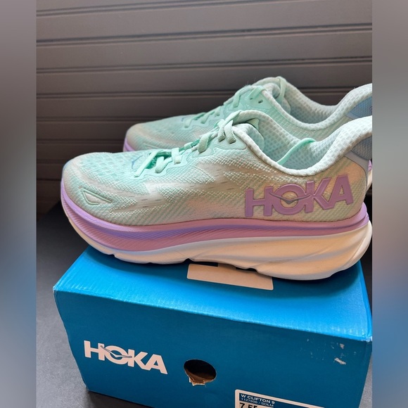 HOKA Clifton 9 Women's Running Shoes Size 7.5 Blue And Purple with box - Picture 3 of 12